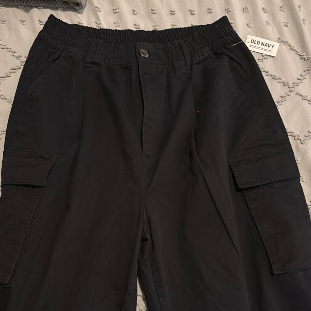 Old Navy Black Cargo Pants with Flare bottoms